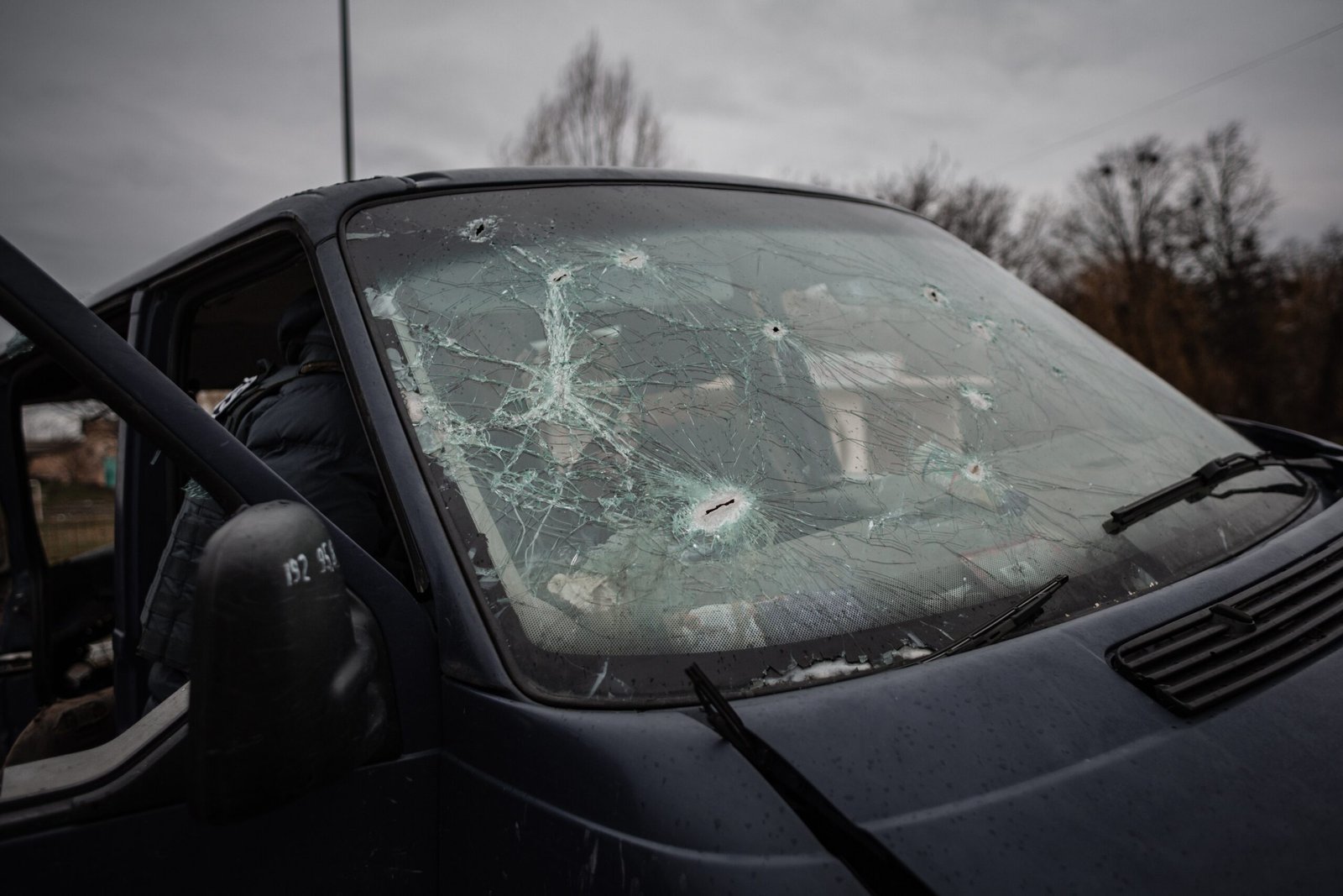 crack windshield